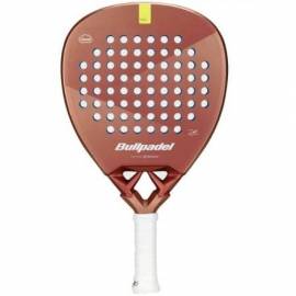 PALA DE PÁDEL BULLPADEL VERTEX 05 WOMAN CLOUD 2026 (DELFI BREA)/ MARRÓN